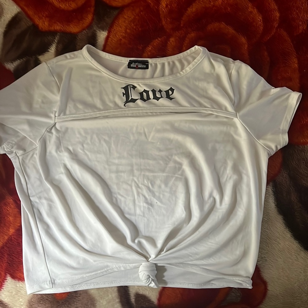LOVE CROP TOP